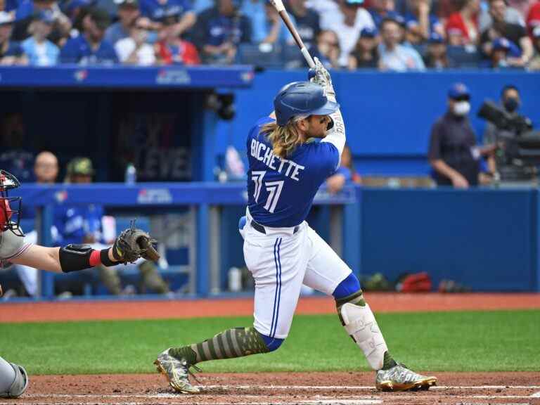 Le joyau de Manoah, deux circuits de Bo Bichette mènent les Jays aux Reds