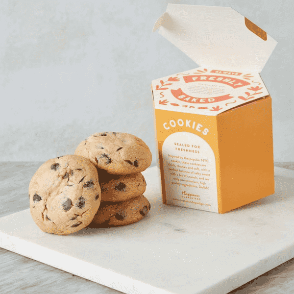 Boîte de gros biscuits aux pépites de chocolat