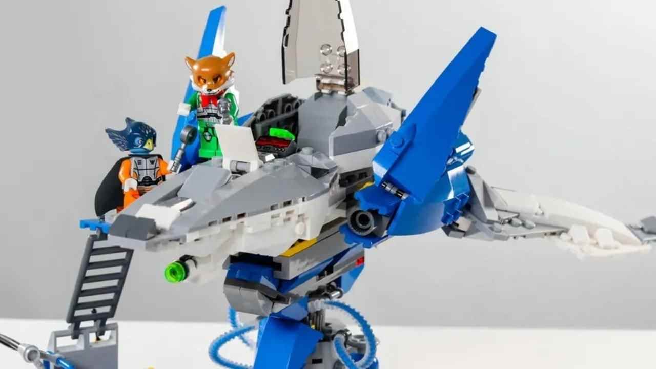 Aléatoire: cet ensemble Star Fox LEGO Arwing mérite un tonneau rempli de votes
