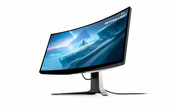 Moniteur de jeu incurvé Alienware 38 montrant une scène de jeu vidéo, sur fond blanc