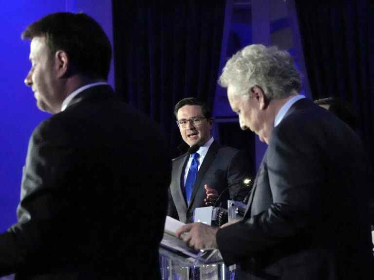 La « petite coalition » de Charest et Brown s’affronte avec Poilievre lors du débat à la direction en français