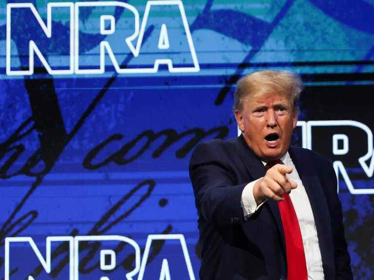 À la convention de la NRA, Trump demande instamment la fin des zones scolaires sans armes