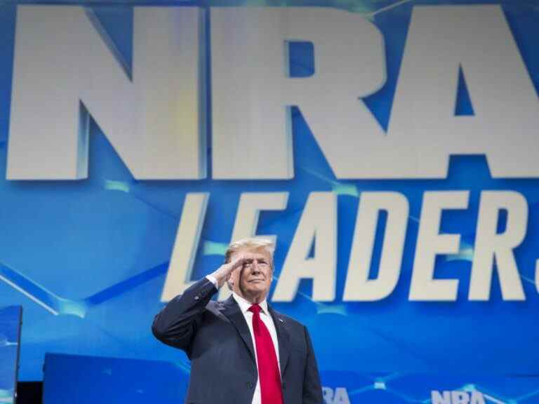 Trump se rend à l’événement NRA après la fusillade au Texas parce que les États-Unis « ont besoin d’un vrai leadership »