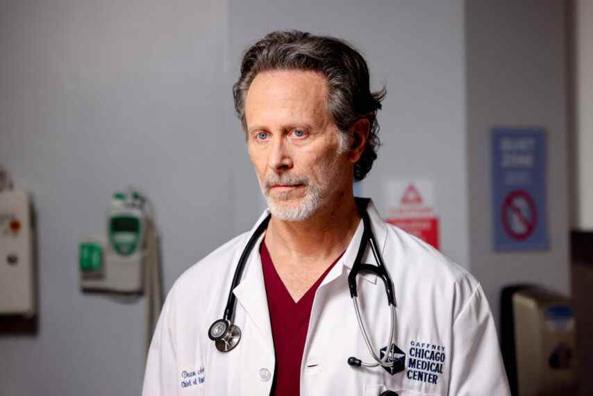 Steven Weber comme Dr Dean Archer à Chicago Med