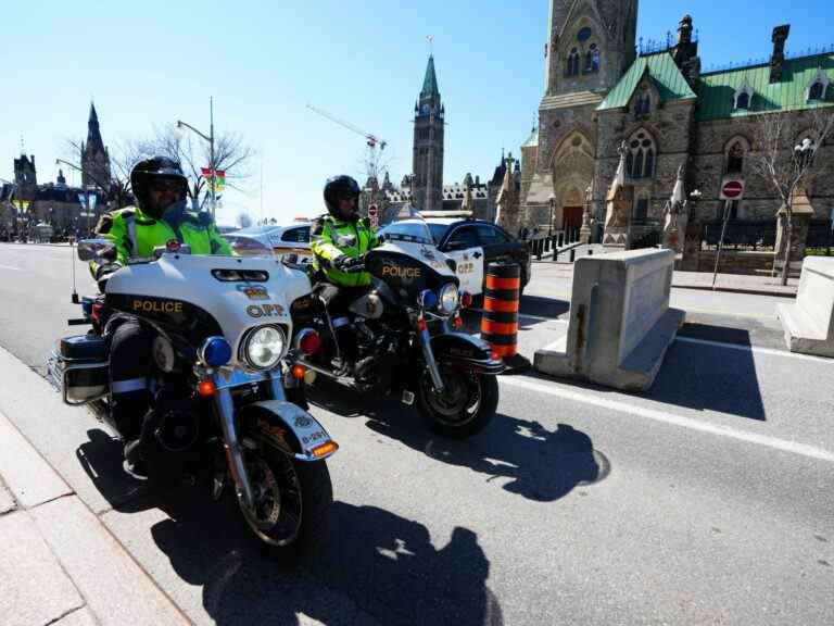 La police d’Ottawa dit qu’elle n’a pas demandé la Loi sur les urgences alors que les libéraux défendent son utilisation