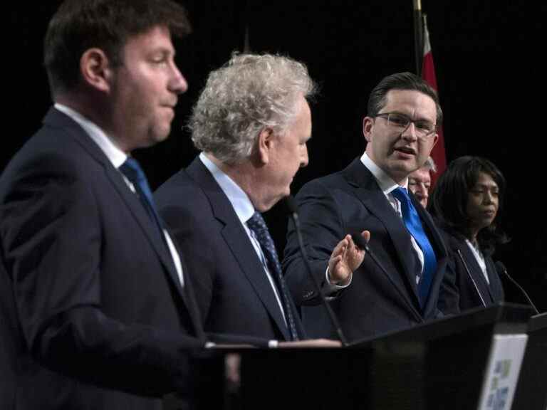 Alors que le Québec réforme la loi linguistique, les candidats à la direction des conservateurs se réunissent pour un débat en français