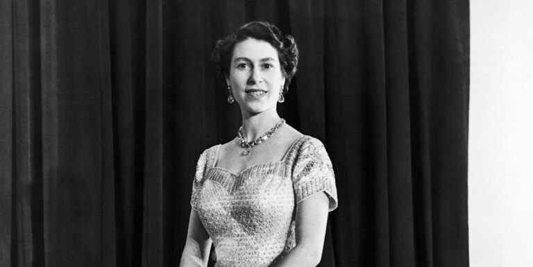 La robe de couronnement de la reine Elizabeth de 1953 sera exposée au château de Windsor