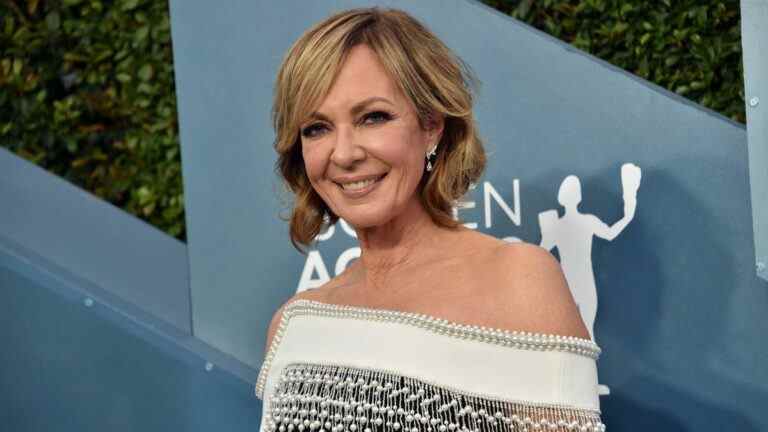 Allison Janney rejoint Kristen Wiig et Laura Dern dans la série comique Apple TV Mrs. American Pie