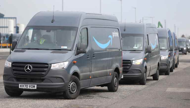 Amazon installe des caméras alimentées par l’IA dans des camionnettes de livraison au Royaume-Uni