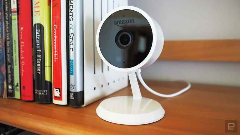 Amazon offrira aux propriétaires de Cloud Cam une caméra gratuite lorsque le service s’arrêtera