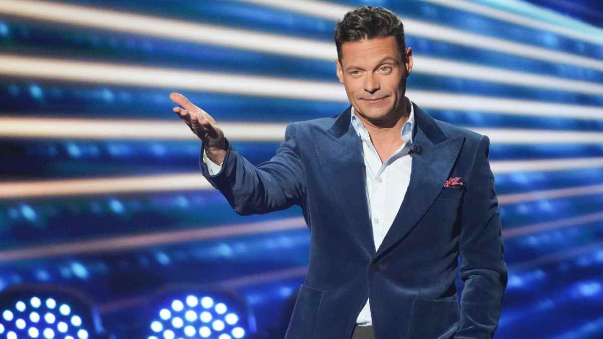 Après que Ryan Seacrest d'American Idol ait partagé l'histoire d'un dysfonctionnement de la garde-robe 'Penis Panic', son styliste est intervenu
