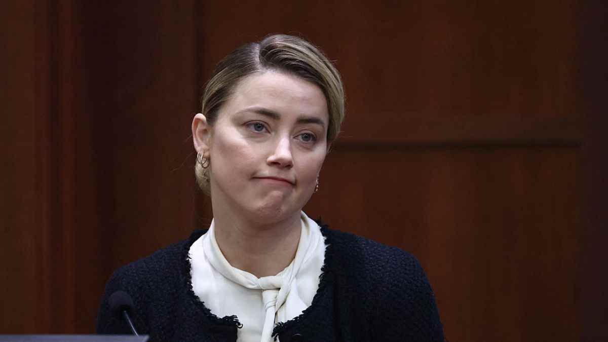  Avant le contre-interrogatoire, une plongée profonde dans le don de divorce manquant d'Amber Heard roule sur Internet.  De plus, son équipe juridique qualifie la stratégie de Johnny Depp de 