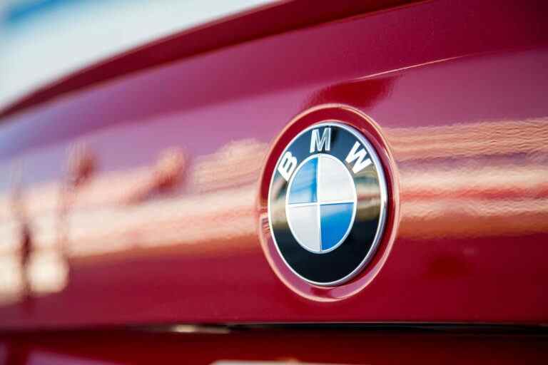 BMW expédie des voitures sans fonctionnalités Apple et Google annoncées