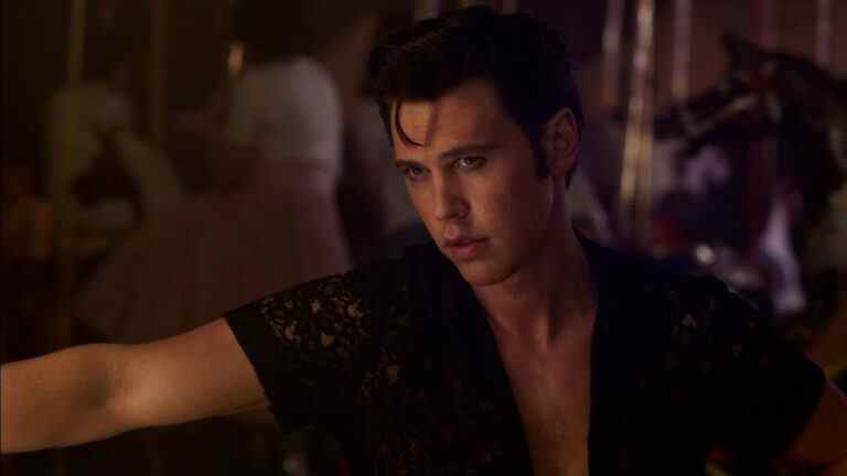 Bande-annonce d'Elvis : Austin Butler prend la scène en tant que roi du rock and roll
