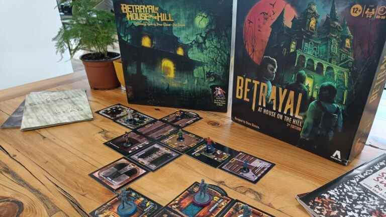 Betrayal at House on the Hill 3e édition vs 2e édition - devriez-vous obtenir le nouveau jeu ?
