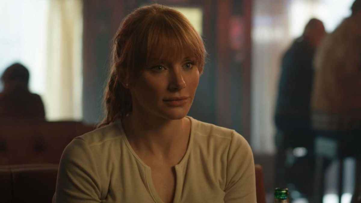 Bryce Dallas Howard partage des images du mariage de sa sœur, ainsi que des conseils amusants que son père Ron Howard a donnés
