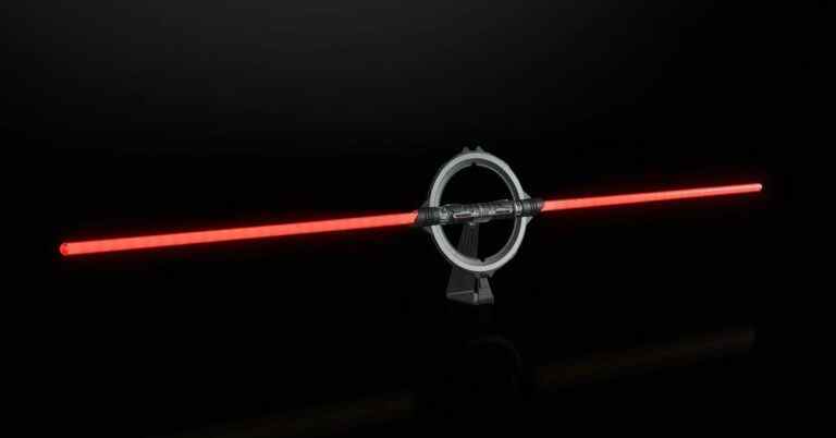 Ce sabre laser à double lame mesure 6,5 pieds de long et coûte 500 $