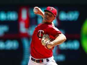 Sonny Gray des Minnesota Twins lance un lancer contre les Oakland Athletics lors de la première manche au Target Field le 7 mai 2022 à Minneapolis, Minnesota.