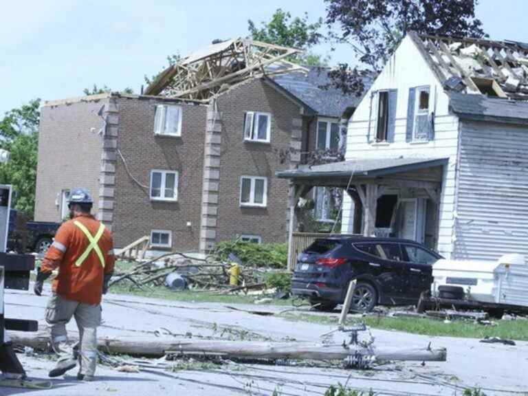 Confirmé : Uxbridge touché par une tornade à 195 km/h embarquée dans un derecho