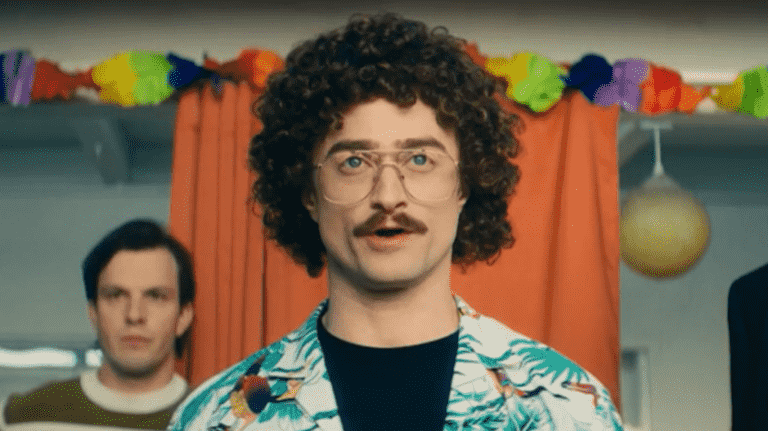 Daniel Radcliffe devient "Weird Al" Yankovic dans la bande-annonce du biopic original de Roku "Weird" Le plus populaire doit être lu Inscrivez-vous aux newsletters Variety Plus de nos marques
	
	
