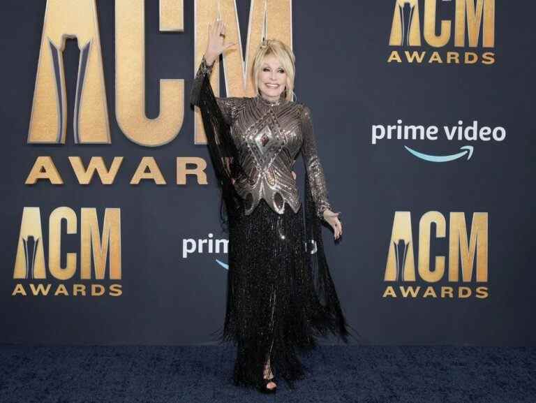 Dolly Parton accepterait désormais l’intronisation au Rock and Roll Hall of Fame