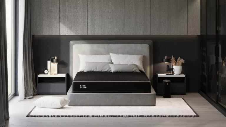 Économisez 250 $ sur un matelas intelligent Eight Sleep lors des soldes du Memorial Day