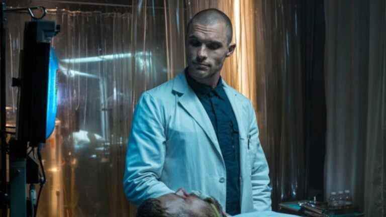 Ed Skrein rejoint Rebel Moon de Zack Snyder, prenant le relais d'un ami de Rupert qui s'en va
