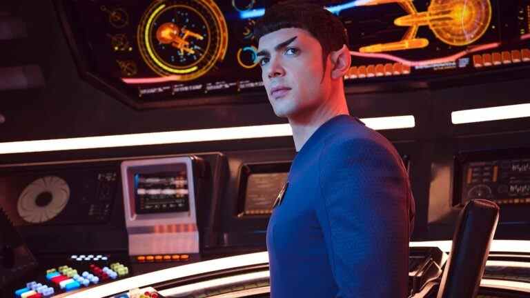 Ethan Peck s'est fortement appuyé sur la voix de Leonard Nimoy pour apprendre à jouer Spock
