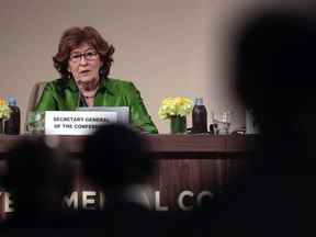 Louise Arbour prend la parole lors d'un point de presse après la session de clôture de la Conférence des Nations Unies sur la migration à Marrakech, au Maroc, le mardi 11 décembre 2018.