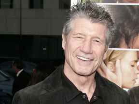 L'acteur Fred Ward arrive à la première de MGM's "Fête de l'amour" à l'Academy of Motion Picture Arts and Sciences le 25 septembre 2007 à Beverly Hills, en Californie.