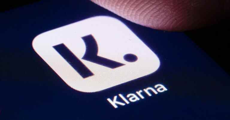 Klarna a utilisé un message vidéo préenregistré pour licencier 10% des employés