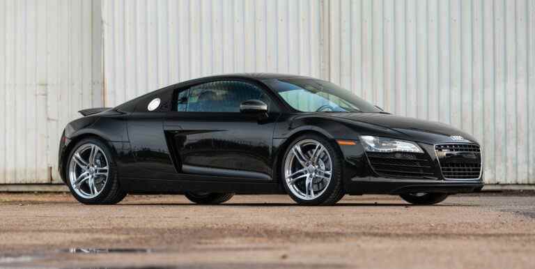 L’Audi R8 4.2 2009 est notre sélection du jour aux enchères pour apporter une remorque