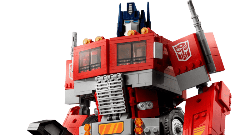 LEGO dévoile l'ensemble Transformers Optimus Prime qui se transforme réellement
