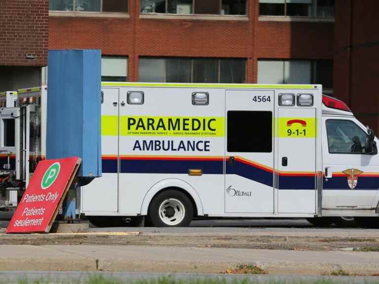 L’Hôpital d’Ottawa met en garde contre une urgence «plus longue que d’habitude», l’ambulance attend