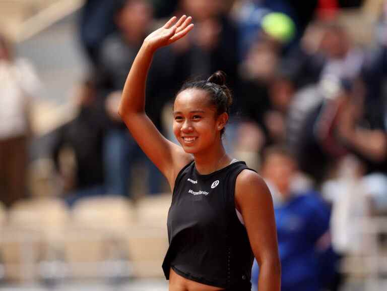 La Canadienne Leylah Fernandez se dirige vers ses premiers quarts de finale de Roland-Garros