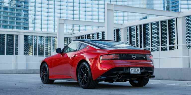 La Nissan Z 2023 ouvre à 41 015 $, le modèle de performance dépasse 51 000 $