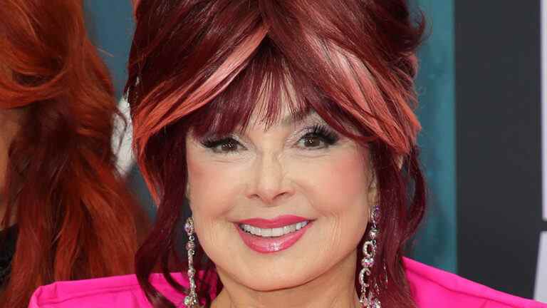 La mort de Naomi Judd rend hommage à Carrie Underwood, Maren Morris et bien d'autres : "La musique country a perdu une véritable légende" Les plus populaires doivent être lus
	
	
