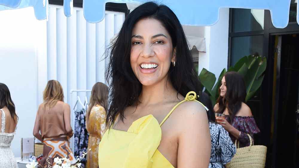 La star d'Encanto, Stephanie Beatriz, dit qu'elle s'est inspirée de Simu Liu pour devenir une star d'action.
	
	
