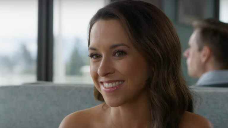 Lacey Chabert de Hallmark partage un doux message avec sa famille et réfléchit à son premier voyage sans sa sœur Wendy après son décès
