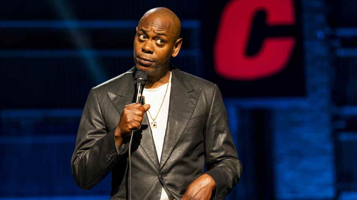 L'avocat de Dave Chappelle publie une déclaration après que le procureur a refusé de poursuivre l'affaire en tant que crime à la suite de son attaque au Hollywood Bowl
