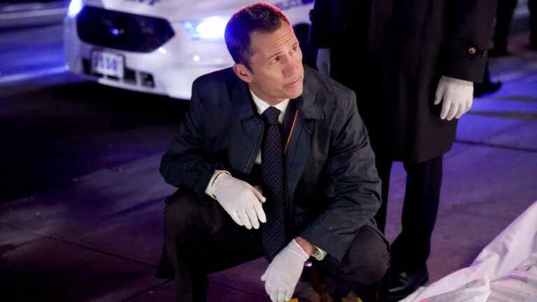 LAW & ORDER -- "Black And Blue" Episode 21010 -- Pictured: Jeffrey Donovan as Det. Frank Cosgrove