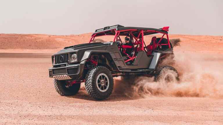 Le Brabus 900 Crawler est un jouet du désert tubulaire à double turbo avec des portails