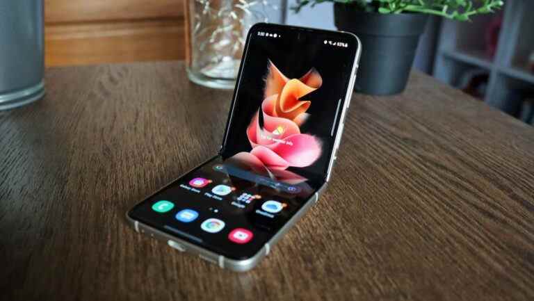 Le Samsung Galaxy Z Flip 4 continue de sonner mieux