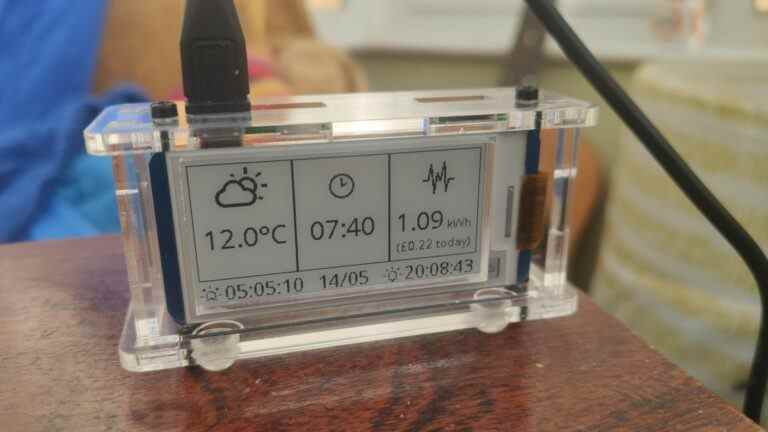 Le moniteur de panneau solaire Raspberry Pi calcule les coûts d’économie d’énergie