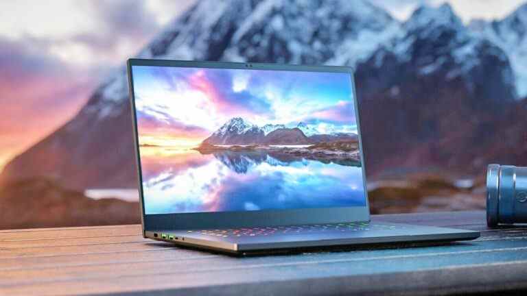 Le nouveau Razer Blade 15 bascule le premier écran OLED 240Hz au monde