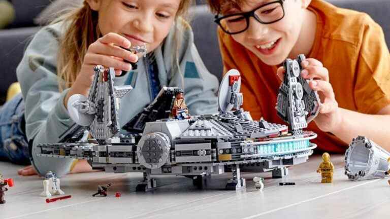 Lego Millennium Falcon est à un centime de son prix le plus bas jamais enregistré