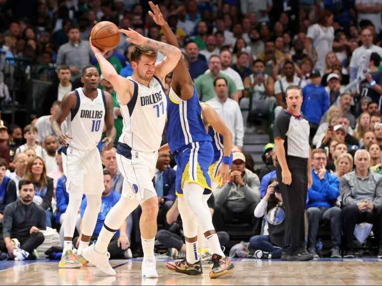 Luka Doncic, les Mavs en tête des Warriors, évitent le balayage