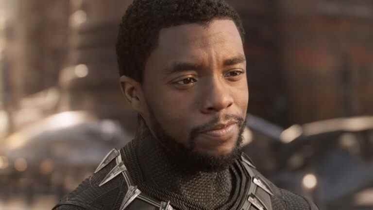 Martin Freeman dit que le tournage de Black Panther 2 était étrange et triste sans Chadwick Boseman
