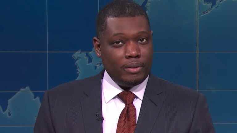 Michael Che restera à SNL pour le moment
