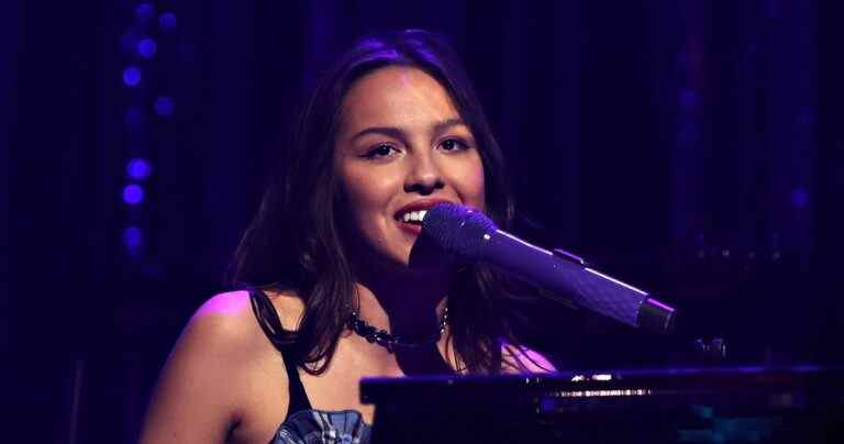 Olivia Rodrigo surprend la foule avec un invité "compliqué" lors d'une tournée aigre
